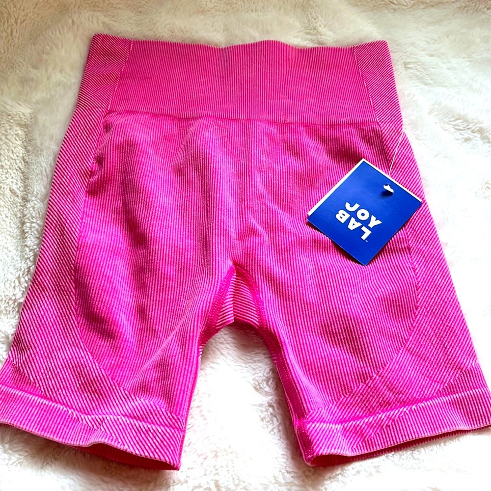 Athletic shorts